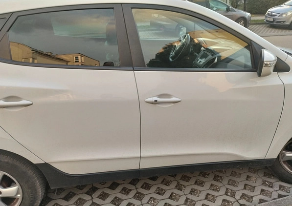 Hyundai ix35 cena 30500 przebieg: 299982, rok produkcji 2010 z Biała małe 92